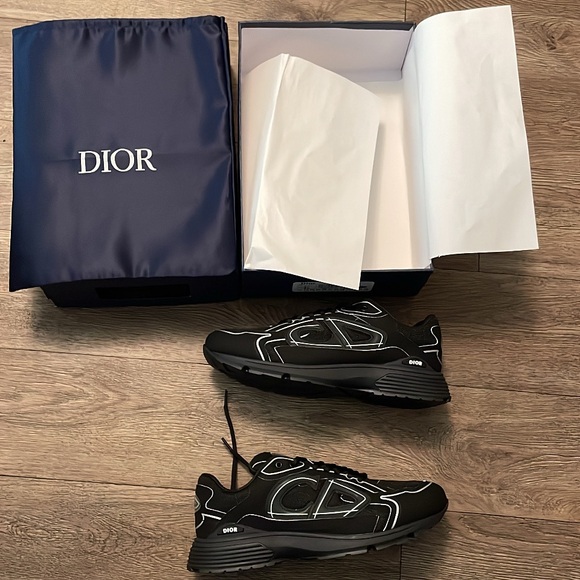 Dior Shoes - B30 size 7 in women’s